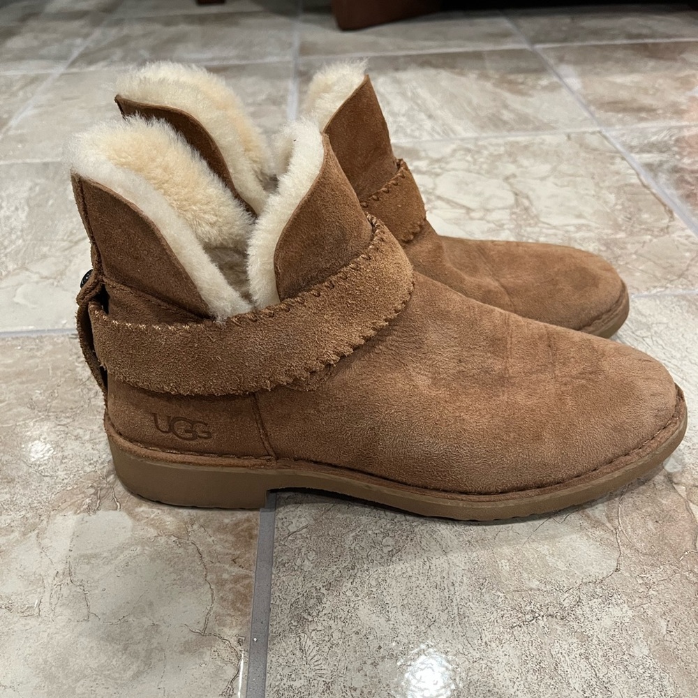 Women's UGG Mckay Chestnut Sheepskin